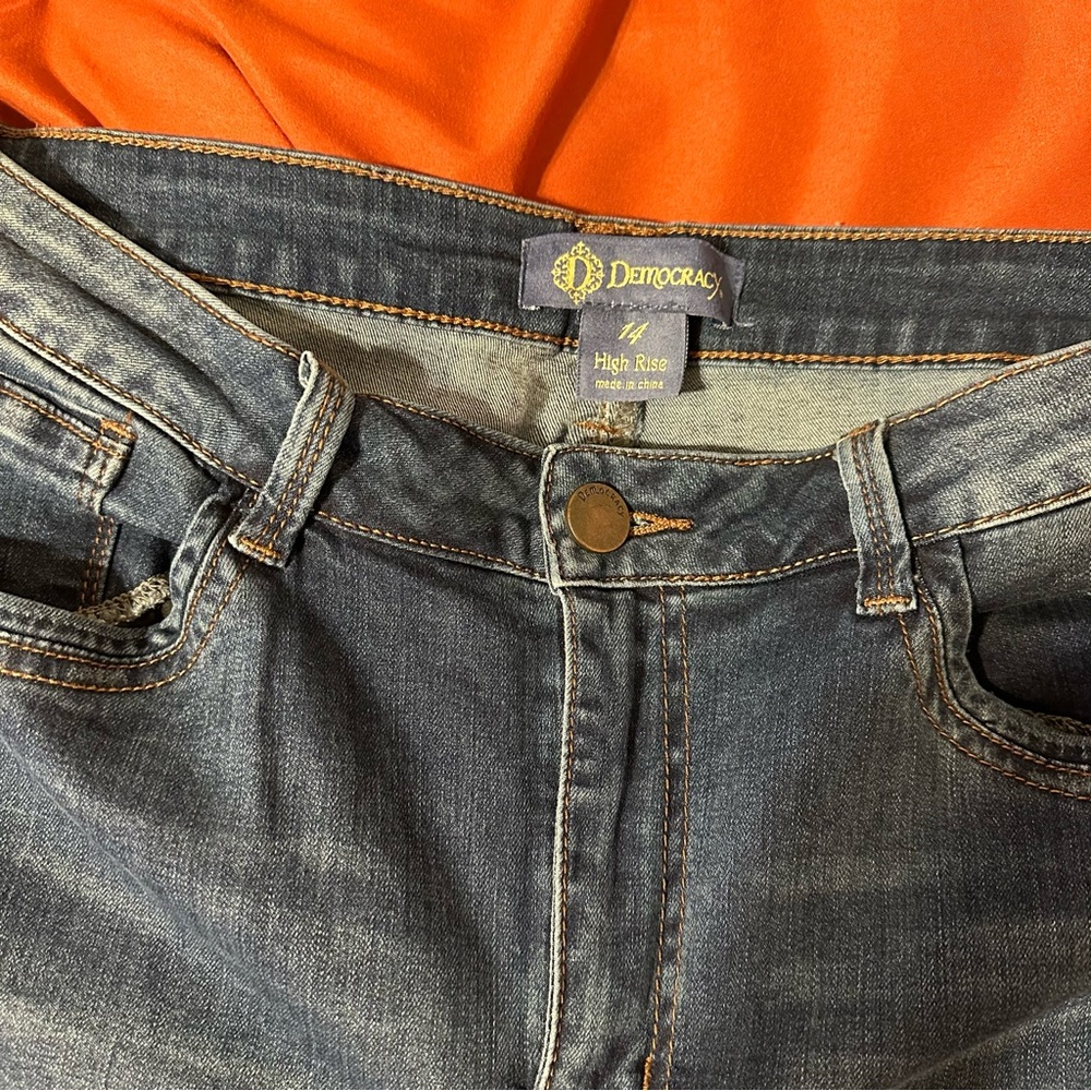 Democracy Distressed Jeans - Picture 7 of 13